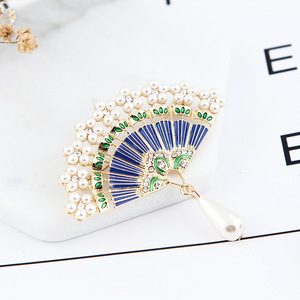 简约定制批发新款时尚珐琅锌合金精致水钻中式折叠扇形胸针 - Product Image 3