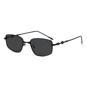 Fashionable New Men's and Women's Outdoor Travel Anti-Blue Metal Square Sunscreen <b>Sunglasses</b> - Product Image 1