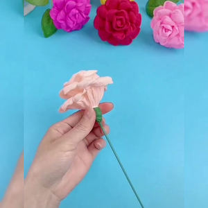 Vente en gros 50*250cm rouleau <span class=keywords><strong>de</strong></span> <span class=keywords><strong>papier</strong></span> crêpe coloré Origami <span class=keywords><strong>papier</strong></span> crêpe froissé artisanat bricolage fleurs décoration <span class=keywords><strong>papier</strong></span> crêpe fleurs - Product Image 5