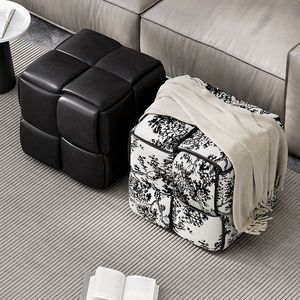 Tabouret carré minimaliste, pouf moelleux, siège cube, meuble pour salon, chambre, entrée - Product Image 1
