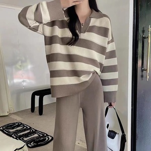 เสื้อคาร์ดิแกนไหมพรมคอวีลายทางตัดสีสไตล์โปโลสำหรับผู้หญิงแฟชั่นฤดูใบไม้ร่วงทรงโอเวอร์ไซส์ - Product Image 1