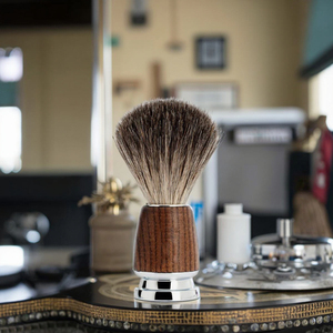 Pinceau à raser LiYi LY501 Badger Barber avec manche en alliage de zinc pour la mousse de savon/crème dans les salons - Product Image 4