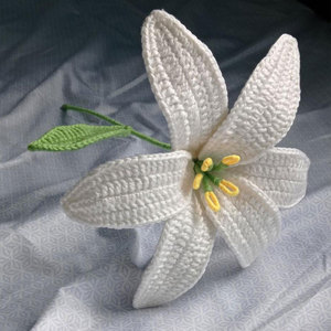 Fleurs de lys au crochet faites à la main, style naturel, en coton, fleurs artificielles, décoration de mariage, fleur de lys au crochet en coton moderne faite à la main - Product Image 4