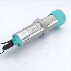 Capteur de niveau ultrasonique UC4000-30GM avec compensation de température, connecteur M12 5 broches - Product Image 3