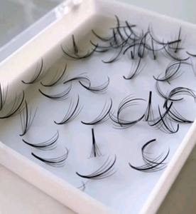 Extensions de cils synthétiques préfabriquées, effet volume russe, faites à la main, diverses épaisseurs, personnalisables, marque privée, fabrication OEM facile - Product Image 4