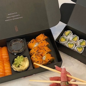 Caja de Papel para Sushi de Grado Alimenticio al por Mayor con Separador, Caja de Embalaje Desechable para Sushi Estilo Japonés - Product Image 4