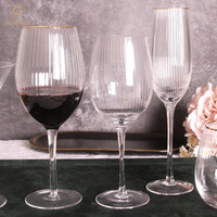 Verre à vin rouge en cristal clair Verres à champagne Verres à verre côtelé à bord doré Verres à vin de luxe côtelés élégants classiques