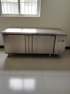 Congelador de refrigerador de mesa de pizza debajo del mostrador de acero inoxidable comercial con refrigeración por ventilador para catering y venta al por menor - Product Image 5
