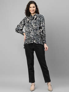 Chemise classique décontractée pour femme en georgette à imprimé géométrique western, col boutonné et manches longues - Product Image 6