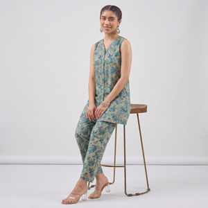 Ensemble coordonné deux pièces pour femmes, Kurti et pantalon, écologique, respirant, confortable, ensemble assorti pour un style décontracté et élégant au quotidien - Product Image 1