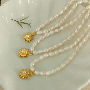 Collier de perles d'eau douce avec pendentif soleil, chaîne de clavicule en or de qualité AA, à porter au quotidien - Product Image 3