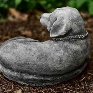 Estatua de Labrador Acostado, Linda Figura de Labrador de Piedra <span class=keywords><strong>para</strong></span> Jardín, Decoración de Perro <span class=keywords><strong>para</strong></span> Exteriores, Estatua de Perro de <span class=keywords><strong>Cemento</strong></span>, Escultura de Perro de Concreto - Product Image 4