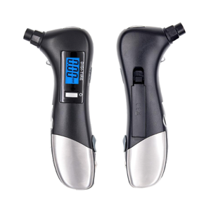 Jauge de pression des pneus à affichage numérique de haute précision Conception de sangle multifonctionnelle inspirée par le <span class=keywords><strong>couteau</strong></span> suisse populaire - Product Image 4