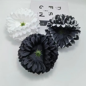 Flor Artificial de Tela Marrón y Blanca Hecha a Mano para Decoración de Bodas y Fiestas, Margarita de Seda de 6.5 Pulgadas - Product Image 2