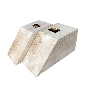 Cuñas Triangulares de Madera de Pino 10x10x15mm para Refuerzo de Carga en Contenedores de Exportación, Fáciles de Fijar - Product Image 1