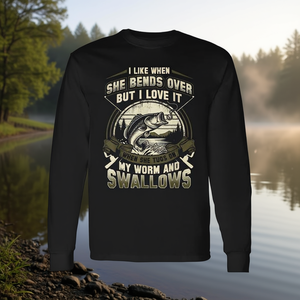 T-shirt à manches longues « J'aime quand elle s'agenouille, mais j'aime encore plus quand elle tire sur mon ver et l'engloutit » – Design pêche - Product Image 3