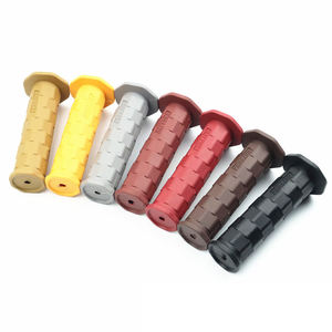 Vente en gros Bon marché Poignée en caoutchouc Poignées universelles multicolores pour guidon de <span class=keywords><strong>moto</strong></span> Poignées de <span class=keywords><strong>moto</strong></span> personnalisées - Product Image 3
