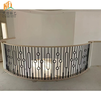 Vente en gros Maillon de chaîne doré en fer forgé Double barre carrée d'intérieur Balustre d'escalier élégant en métal pour escalier en fer forgé