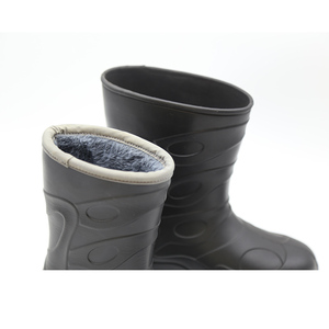 Vente en gros <span class=keywords><strong>de</strong></span> bottes <span class=keywords><strong>de</strong></span> <span class=keywords><strong>pluie</strong></span> en EVA pour femmes hommes enfants bottes légères et imperméables pour temps froid bottes <span class=keywords><strong>de</strong></span> <span class=keywords><strong>pluie</strong></span> thermiques avec doublure en fourrure - Product Image 2