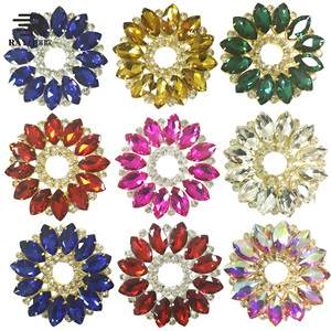 อุปกรณ์ตกแต่งคริสตัลไรน์สโตนแบบติดเสื้อผ้า ประดับศีรษะและชุดเดรส รูปดอกไม้ ประกายวิบวับ สำหรับงานกลางคืน - Product Image 1
