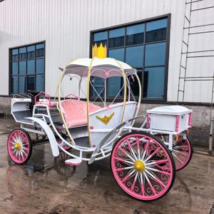 Chariot de luxe royal à chevaux, électrique, avec éclairage LED, taille réelle, pour 4 à 6 personnes, idéal pour les mariages - Product Image 1