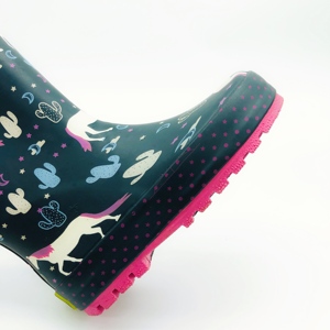 Bottes de pluie pour enfants, légères, imperméables, en caoutchouc, mignonnes, pour tout-petits, vente en gros à prix réduit, pour une utilisation toute saison - Product Image 4