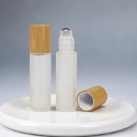 Botellas de 10 ml Vacías Recargables con Tapa de Bambú Esmerilado Transparente, Dispensador de Aceites Esenciales, Botella con Rodillo para Viajes, Dormitorio y Spa