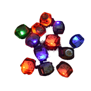 도매 만화 귀여운 PVC <span class=keywords><strong>LED</strong></span> 발광 야광 참 장식품 어린이 신발 DIY 부품 클로그 장식 - Product Image 1