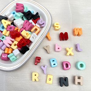 ลูกปัดอะคริลิกรูปตัวอักษรสีสันสดใส A-Z ลูกปัดรูใหญ่สำหรับตกแต่ง DIY จี้โทรศัพท์ อุปกรณ์เสริม ขายส่งจำนวนมาก - Product Image 3