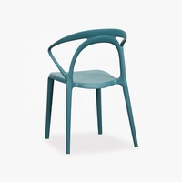 Chaise de salle à manger moderne empilable en plastique PP avec accoudoirs, chaise d'extérieur moulée intégrée pour patio et café