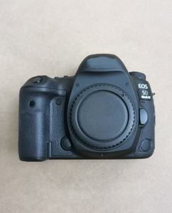 Cámaras Canon EOS 5D Mark IV Usadas a Buen Precio, DSLR Profesional de Fotograma Completo, 30.4MP, Video 4K, Solo Cuerpo - Product Image 1