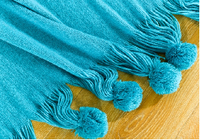 Couverture en tissu polaire tricoté de haute qualité avec pompons, personnalisable, vente en gros OEM ODM 2026