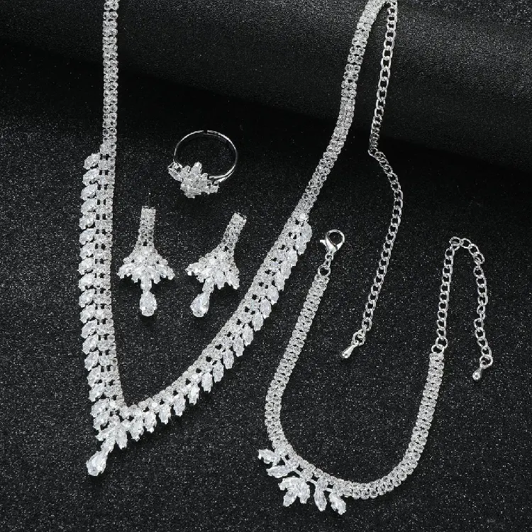 Bijoux de fête de mariée de luxe glands boucle d'oreille collier ensembles de bijoux complets Cz Zircon bijoux de mariage dubaï arabie saoudite