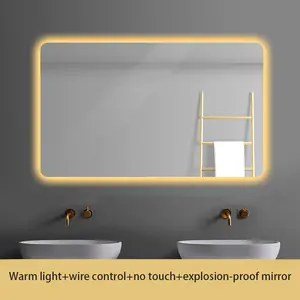 Vente de miroir led de salle de bain de luxe miroir led antibuée à écran tactile mural suspendu miroir intelligent de salle de bain avec lumières