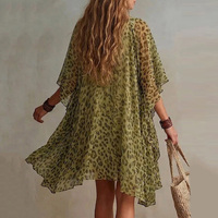 Robes mini à manches chauve-souris, demi-manches, asymétriques, couleur contrastée, avec volants léopard, transparentes, col en V profond