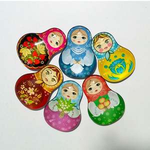Imán de nevera 3D moderno con diseño de muñeca Matryoshka, recuerdo creativo de resina y poliéster para nevera. - Product Image 3