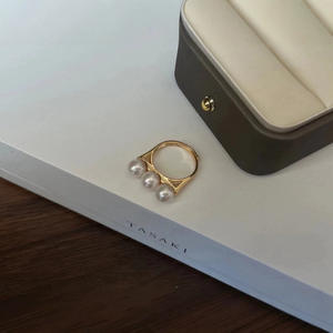 Nouvelle bague tendance de style européen et américain avec incrustation de perle naturelle, design polyvalent, cool et simple - Product Image 2