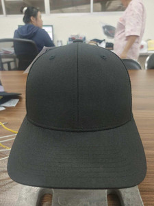 Gorra Trucker Personalizada de 6 Paneles con Parche de Cuero de Alta Calidad, Gorra de Malla con Cierre a Presión, Etiqueta Tejida Personalizada, Gorra de Malla Moderna - Product Image 6