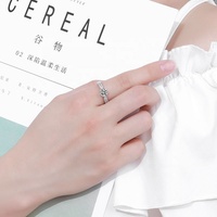 Trendy cincin pernikahan perak murni 925 Moissanite VVS1 1 karat untuk wanita 6.5mm dengan uji Sertifikat abadi cincin berlian permata
