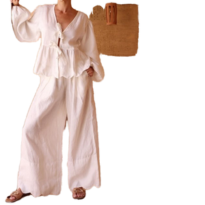 Ensemble pantalon et chemisier chic en coton tissé blanc pour femme, col en V, manches longues, volants et lacets, collection automne 2025 - Product Image 1