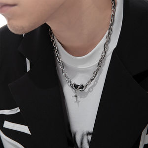 Enveloppé Noir Zircon <span class=keywords><strong>Croix</strong></span> Épissage Collier Unisexe En Acier Inoxydable Clavicule Chaîne <span class=keywords><strong>avec</strong></span> Lien Style À La Mode pour Hommes et Femmes - Product Image 3