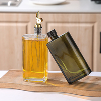 Bouteille carrée en verre épais de 350 ml et 500 ml pour huile d'olive, avec bec verseur en acier inoxydable, idéale pour la cuisine (vente en gros)