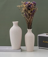 Vase de table en porcelaine de style nordique moderne et minimaliste, créatif, pour la décoration intérieure, ornement décoratif haut de gamme