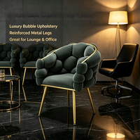 Fauteuil d'appoint luxueux en velours doux, design bulle nuage, avec pieds en acier doré