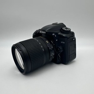 Cámaras <span class=keywords><strong>Nikon</strong></span> <span class=keywords><strong>D7500</strong></span> DSLR Usadas al por Mayor, Kit con Lente VR de 18-105 mm, 20.9MP, Video 4K UHD, SnapBridge, Calidad Premium, Reacondicionadas para Reventa - Product Image 2
