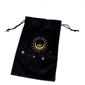 Sac en velours noir personnalisé 7x9cm avec impression croix dorée pour bijoux catholiques, chapelets et bracelets – Fournisseur direct usine - Product Image 3