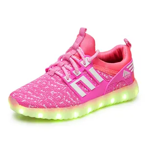 Vente en gros d'usine de haute qualité USB rechargeable LED chaussures pour enfants chaussures lumineuses pour enfants chaussures unisexes lumineuses pour la promotion