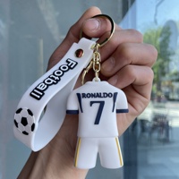 Nouveau Porte-clés Mousqueton en Silicone Écologique, Pendentif 3D PVC pour Sac à Dos, Motif Maillot de Foot et Poupée de Dessin Animé, Petit Cadeau pour Voiture