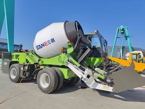 Kleiner Selbstladender Betonmischer 360 °   Rotierender Selbstladender 3,5m³ <span class=keywords><strong>Mini</strong></span>-Transportmischer Selbstladender Transportmischer Preis - Product Image 3