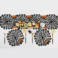 Lot de 4 napperons ronds en feutre pour Halloween de 13.5 pouces napperons en toile d'araignée noire avec araignée orange pour décorations d'Halloween